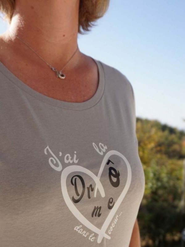 T-Shirt 100% coton bio femme gris "Drôme de coeur" col large